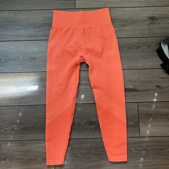 Joylab coral atheltic leggings, size M - Picture 2 of 3
